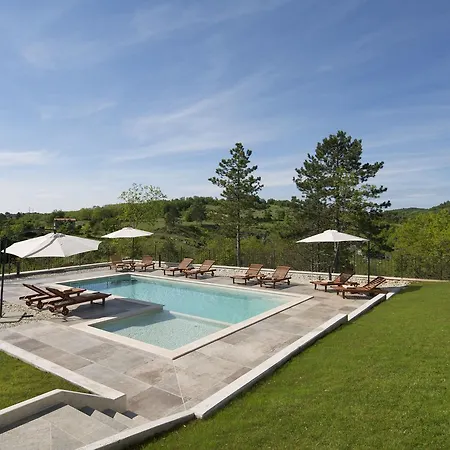 Cize Semesteranläggning (resort) Pazin